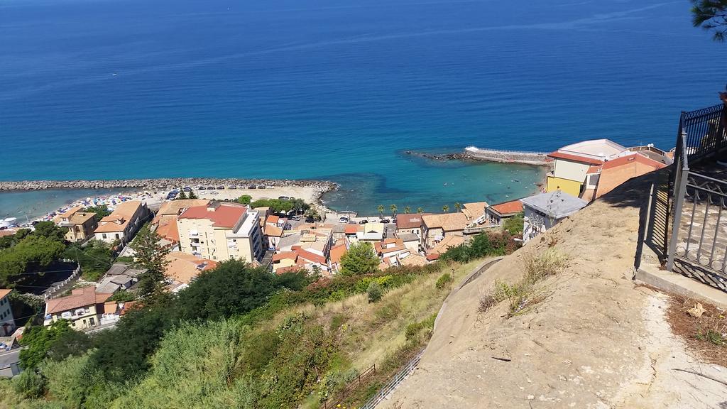 Le Ville Di Porto Ada Pizzo  Exterior foto